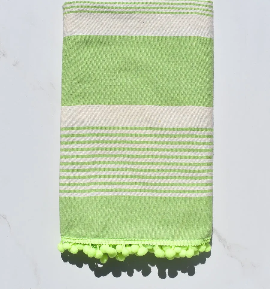 Fouta crema e verde con pompon 