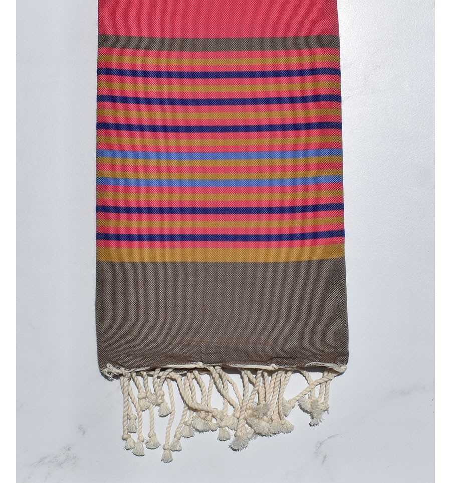 Fouta piatta rosa con strisce 